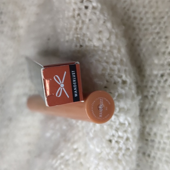 Ciaté LONDON Wonderwand Demi-shine Gloss Lipstick in Wanderlust, 0.8g/0.… - Picture 5 of 11